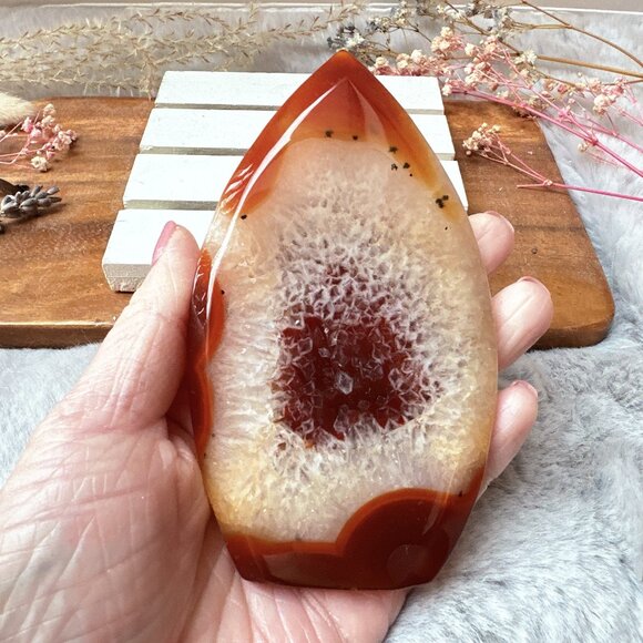 Gorgeous Carnelian Flame - Picture 3 of 6